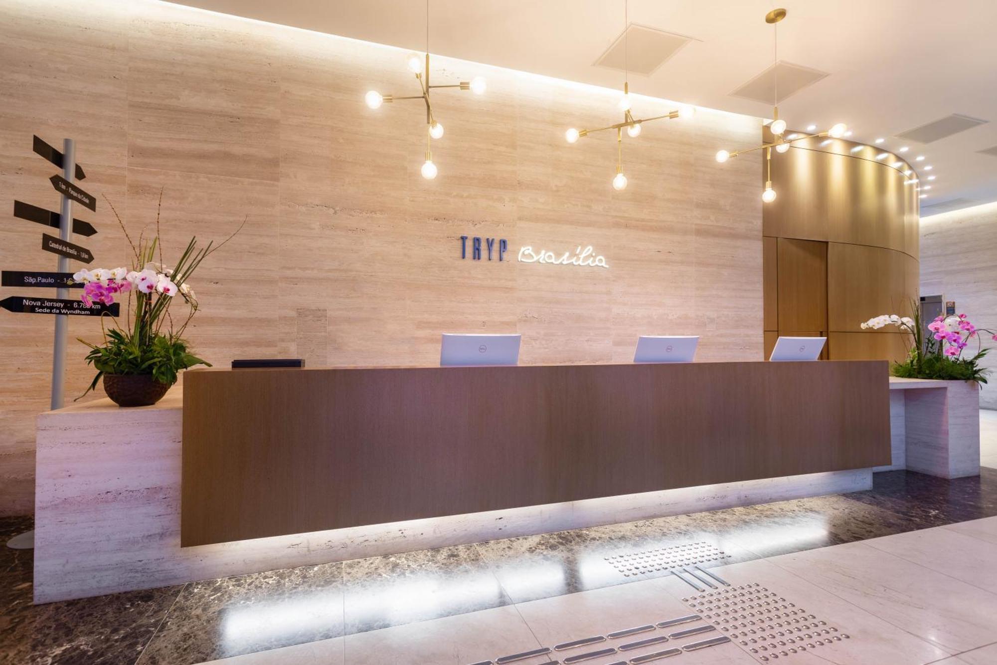 Tryp By Wyndham Brasilia Nacoes Hotel Exterior photo
